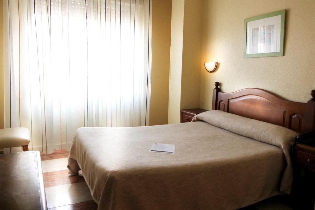 אלמריה Hotel Sevilla חדר תמונה